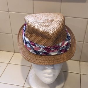 Place EST.1989 summer hat size S